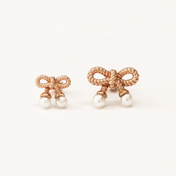 MinimalBijoux 14K Gold Twist Ribbon Pearl Cartilage Earring 18G16G Earrings