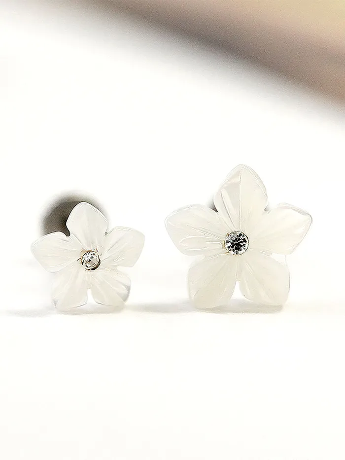 MinimalBijoux Earrings Flower Ear Piercing