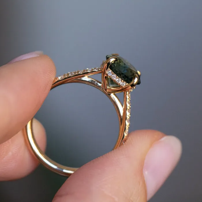 PreStyled Sets Anueva Jewelry 254ct Round Teal Sapphire Hidden Halo Solitaire with French Set Diamonds in 18k Yellow Gold
