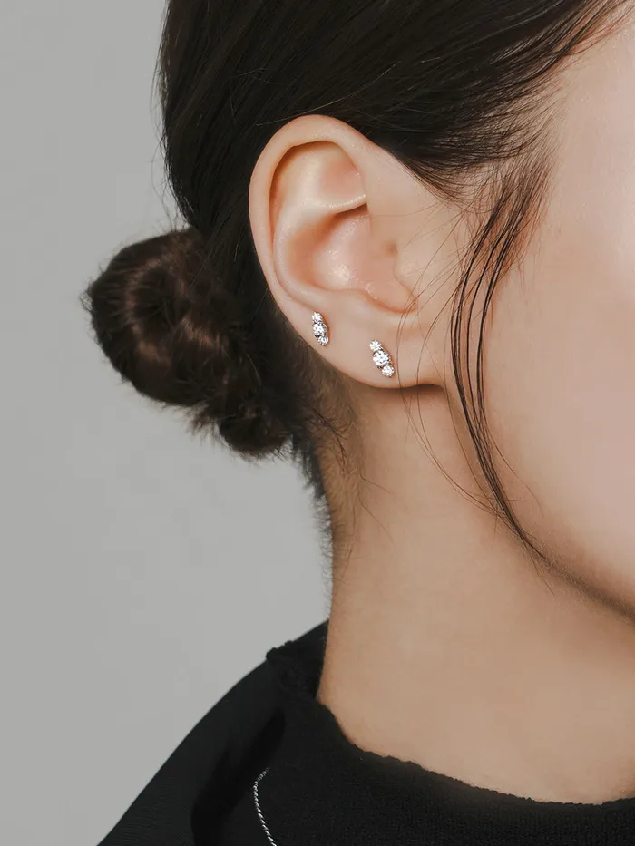 PreStyled Sets MinimalBijoux 14K Gold Moissanite Planet Internally Threaded Labret Piercing 20G18G16