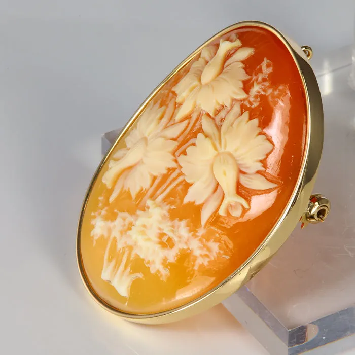 PreStyled Sets Moriartys Gem Art 14K Yellow Gold Floral Carved Shell PinPendant