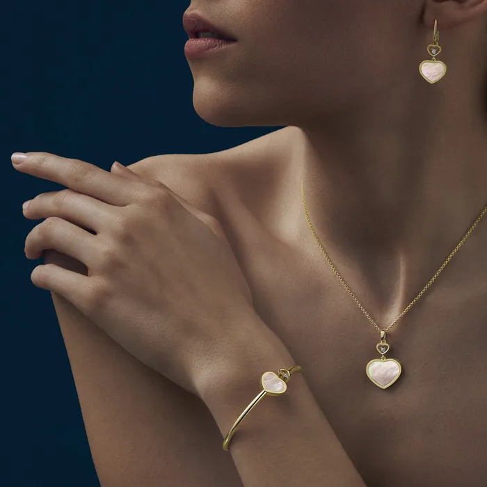 Chopard Necklaces Happy Hearts Yellow Gold MotherofPearl Pendant