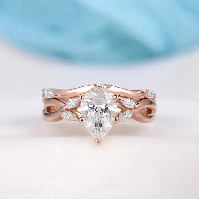 Luxus Moissanite Rings Silver or Gold Pear Cut Moissanite Engagement Ring 15ct