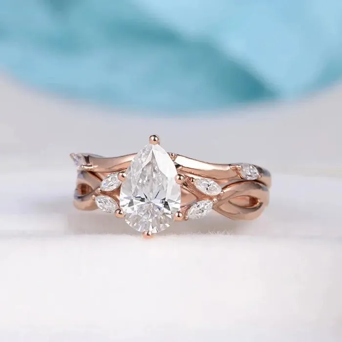 Luxus Moissanite Rings Silver or Gold Pear Cut Moissanite Engagement Ring 15ct