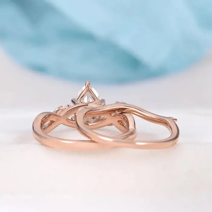 Luxus Moissanite Rings Silver or Gold Pear Cut Moissanite Engagement Ring 15ct